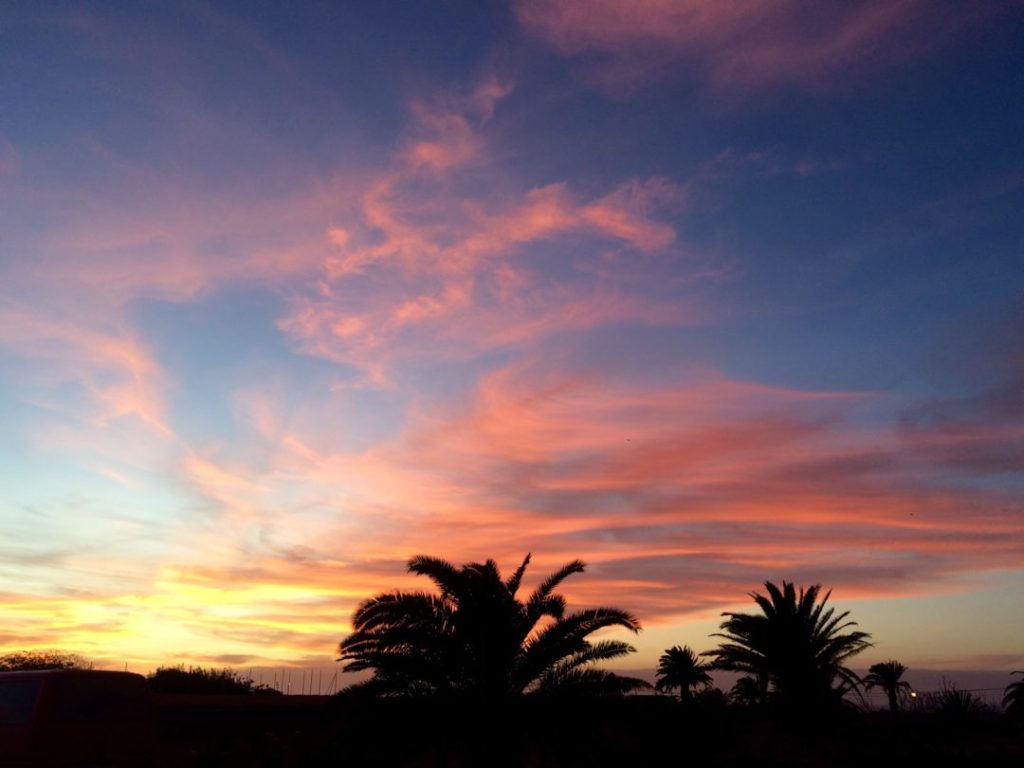 SurfDiaries - Unsere achte Woche im Surfcamp auf Fuerteventura 2 Sonnenuntergang