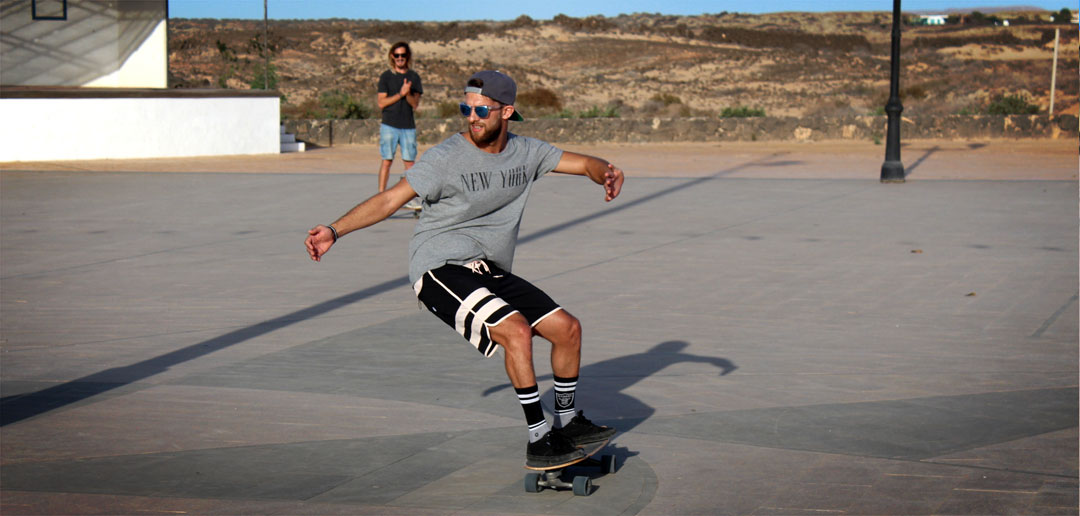 Street Surfing: Wie ein Skateboard deine Surfskills verbessert street surfing fuerteventura
