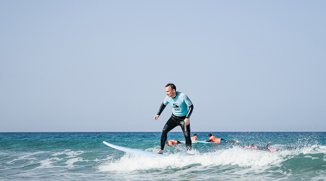 Die Unterschiede zwischen Kitesurfen und Wellenreiten lernen 1 unterschiede-zwischen-kitesurfen-und-wellenreiten-lernen-erste-wellenreiten