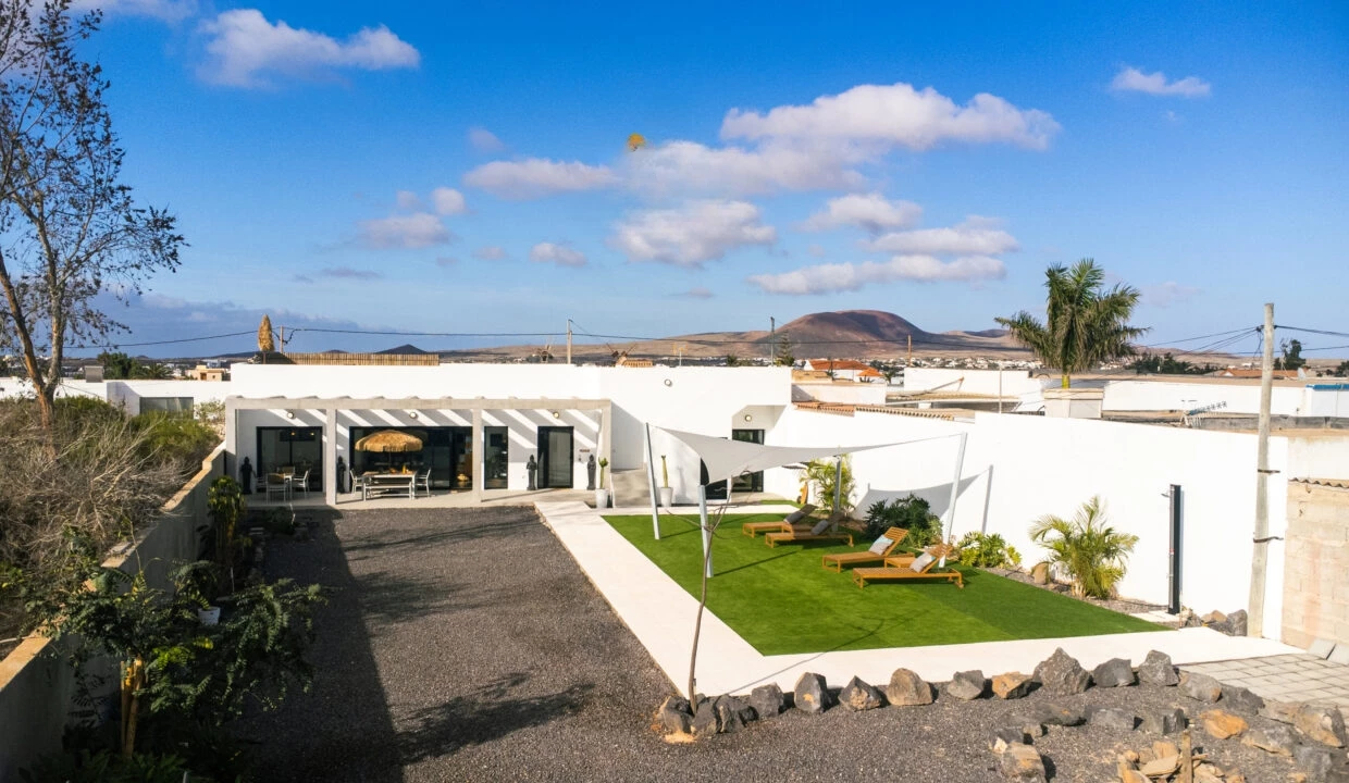 Campamento de surf ideal con espacio de coworking en Fuerteventura 7 surfcamp mit coworking space in lajares