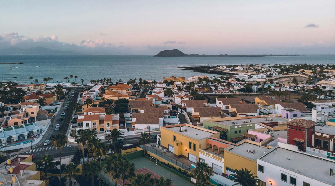 Gruenes Fuerteventura Ausblick Lobos